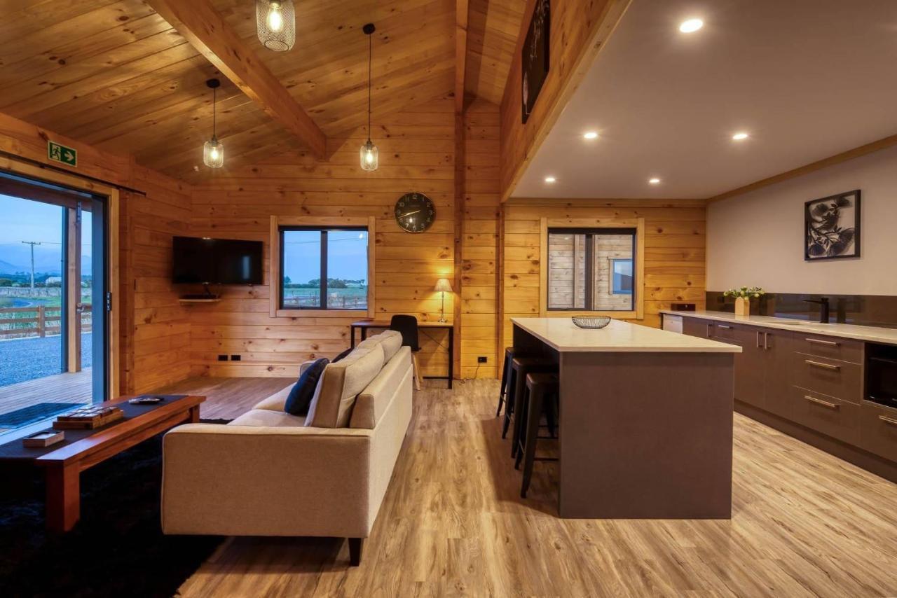 Deerbrooke Kaikoura Chalets - Chalet 1 ภายนอก รูปภาพ