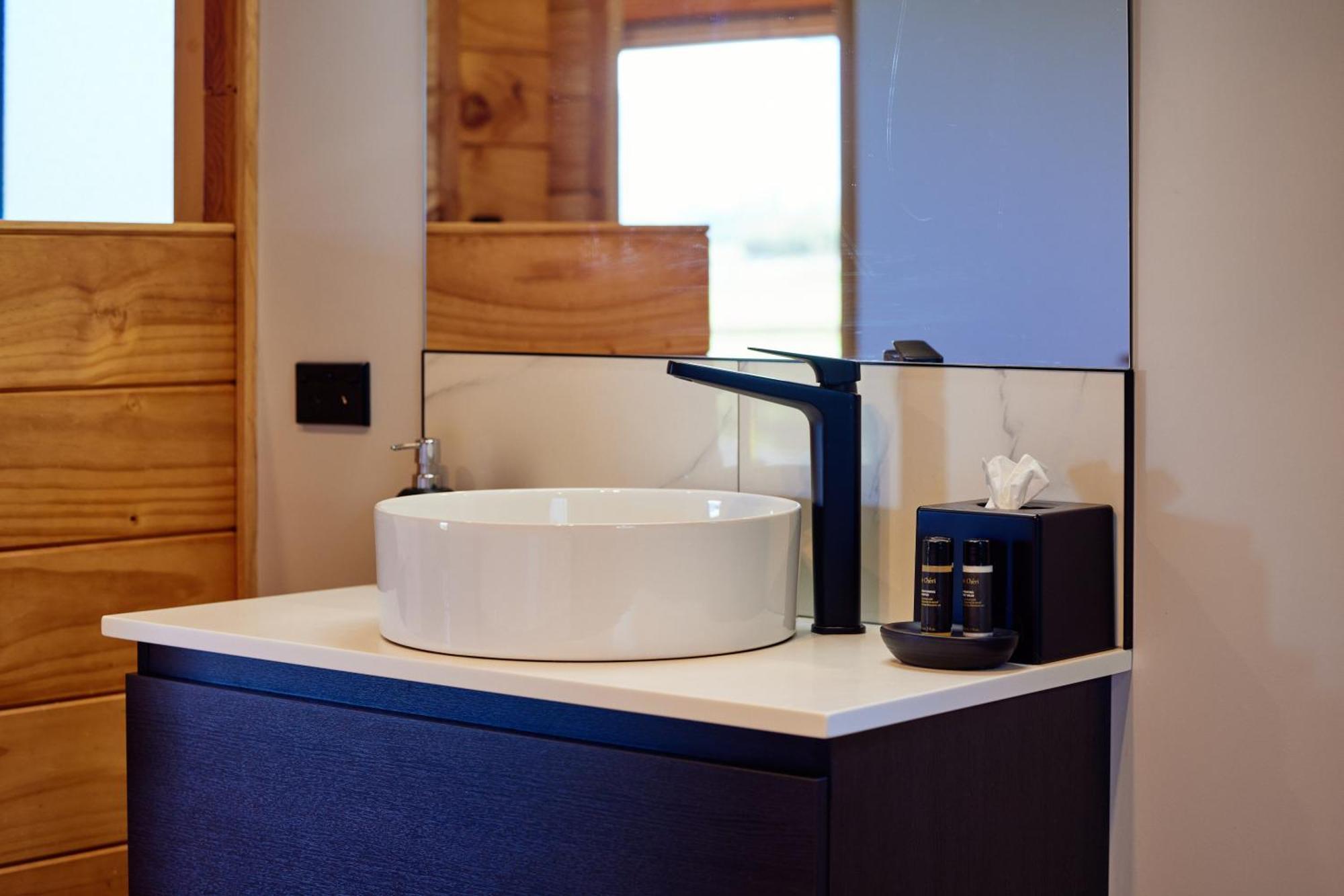 Deerbrooke Kaikoura Chalets - Chalet 1 ภายนอก รูปภาพ